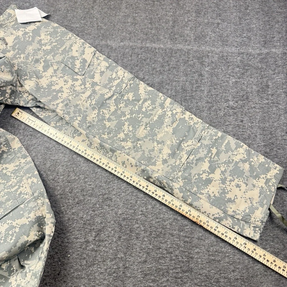 US Military Combat FR Pants Medium Trousers Digital Camo Flame Resistant Army